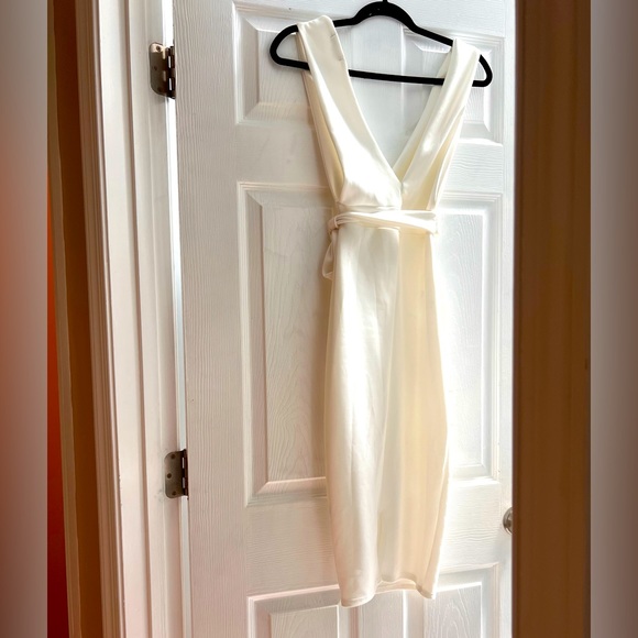 White dress with v in front and back - Picture 2 of 3